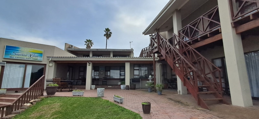 9 Bedroom Property for Sale in Winterstrand Eastern Cape